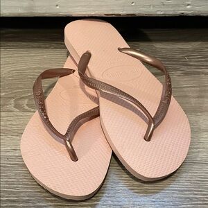 Havaianas Women's Light Pink Sandals